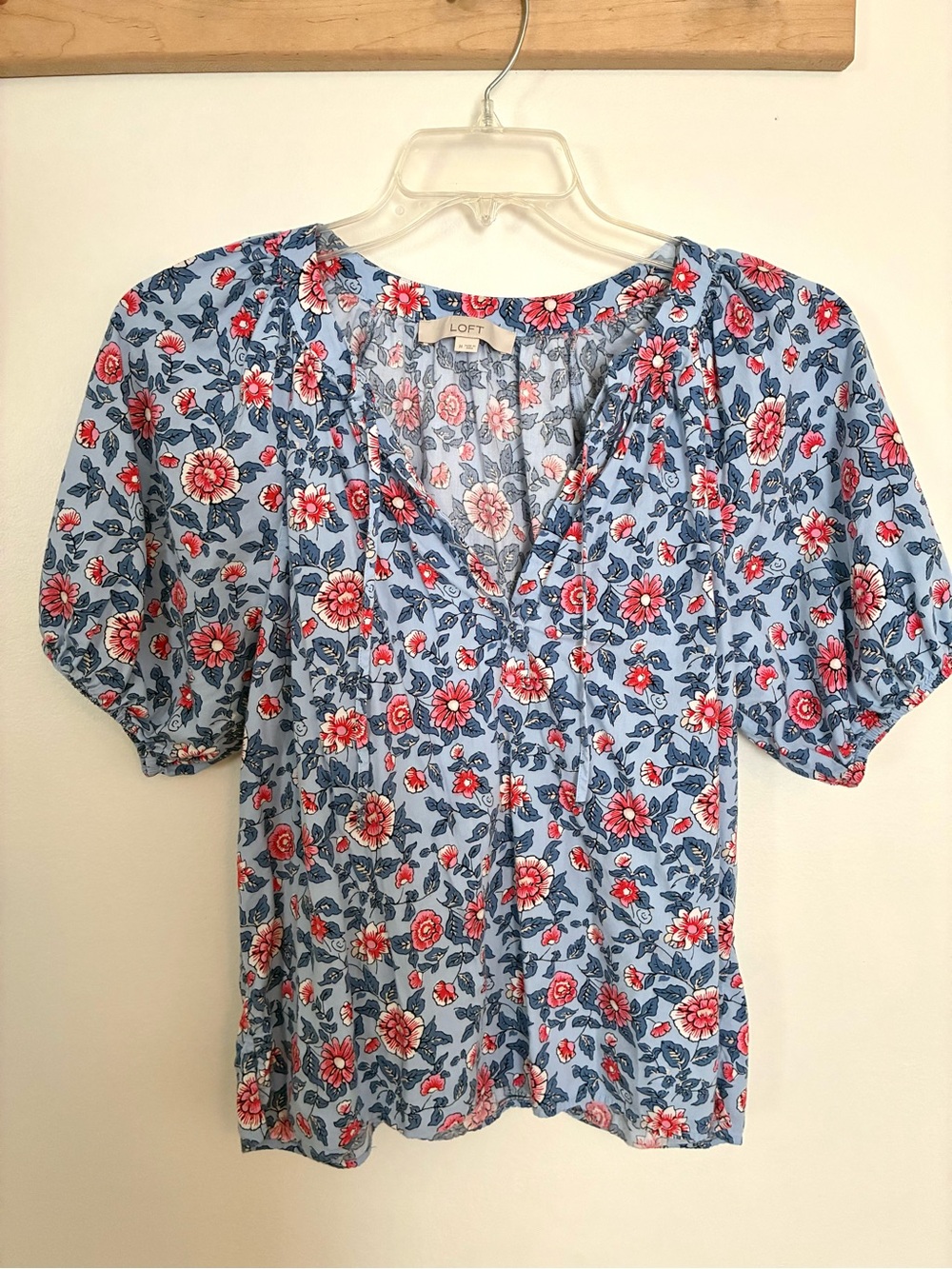LOFT Light Blue Floral V-Neck Puff Sleeve Blouse